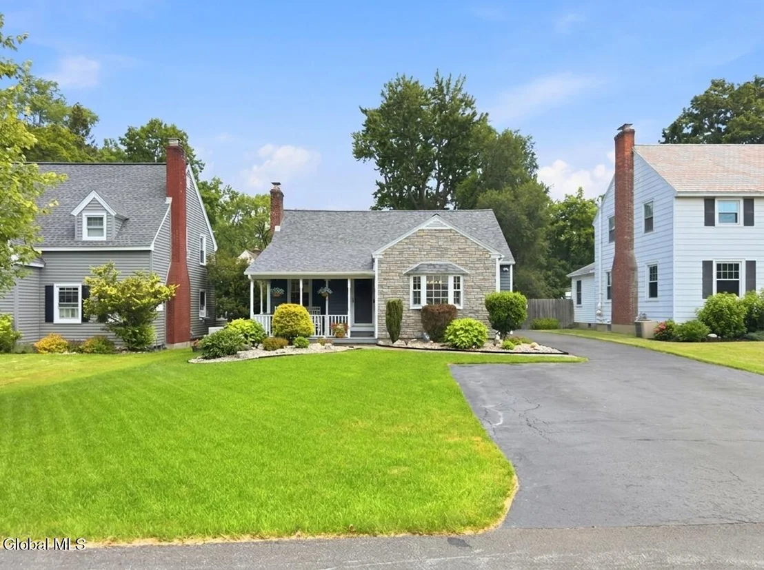 Photo of 2313 Barcelona Road