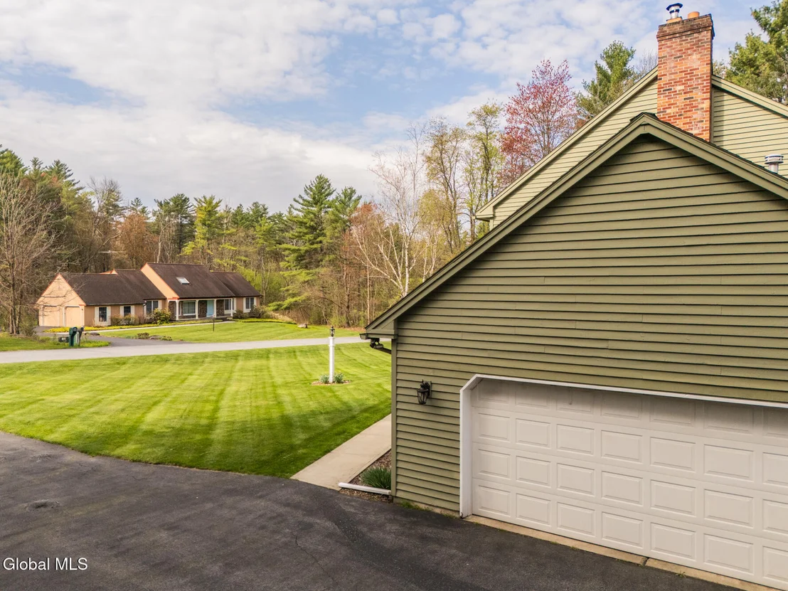 Photo of 15 Cobblestone Drive