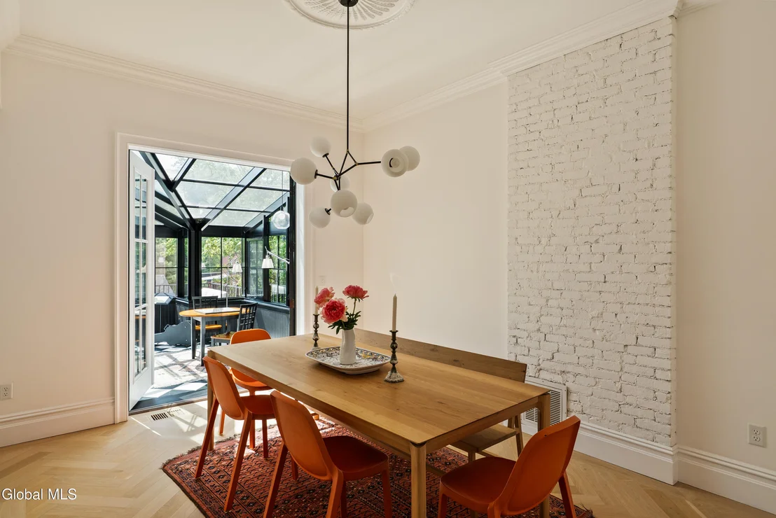 Photo of 33 Davis Street