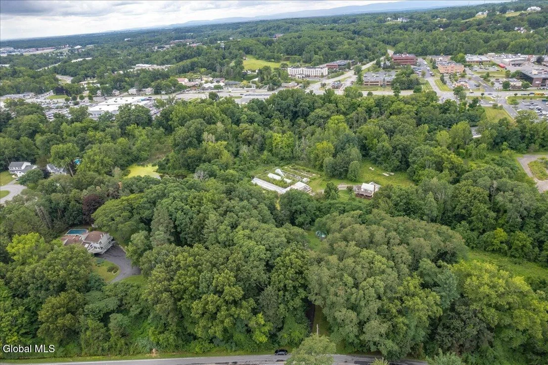 Photo of 4070 River Road