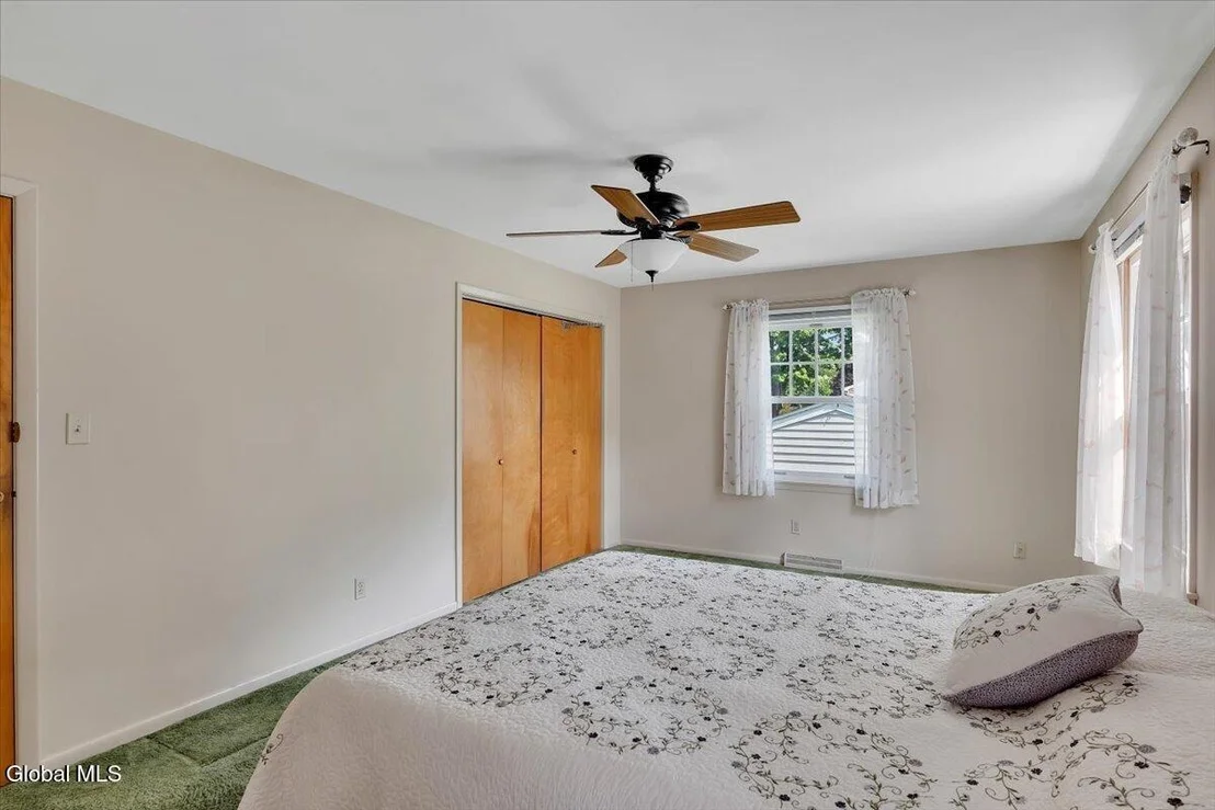 Photo of 109 Oakwood Drive