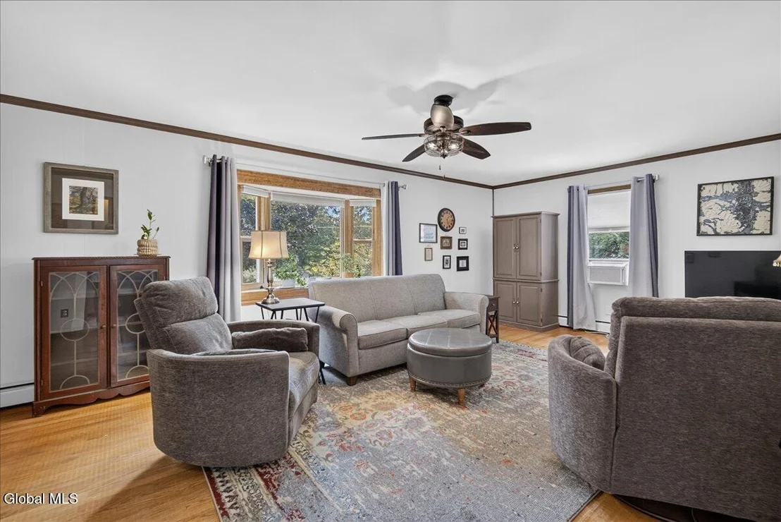 Photo of 5 Thunderbird Drive