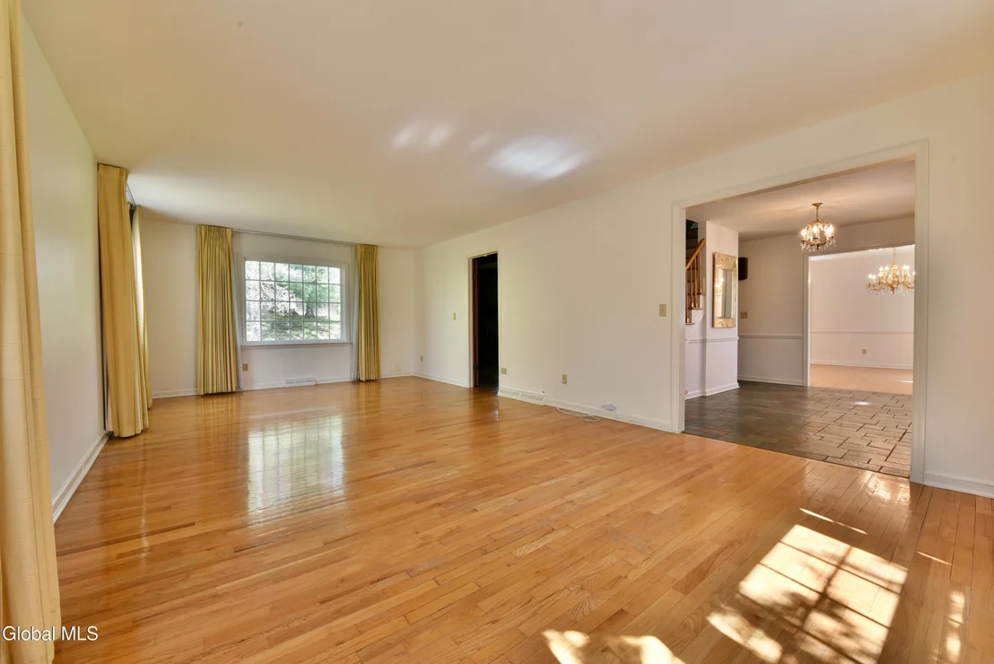 Photo of 1205 Viewmont Drive