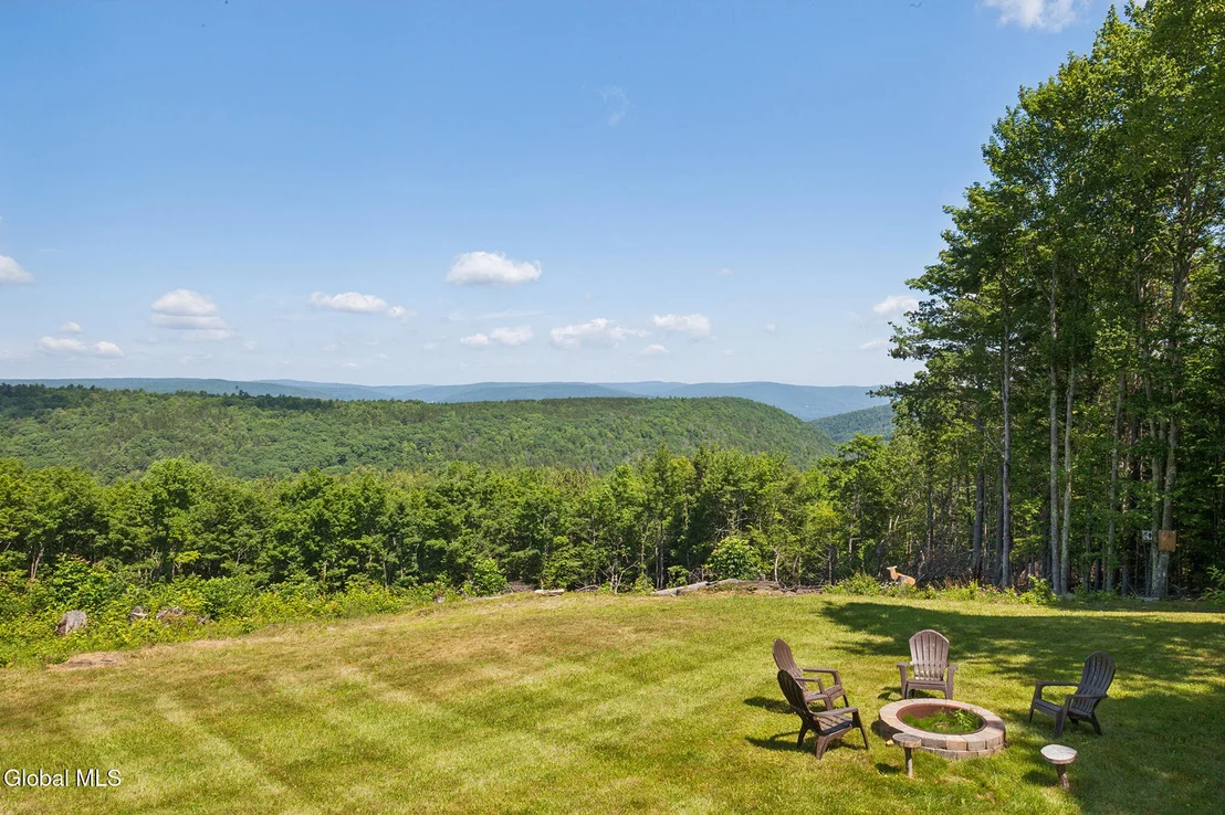 Photo of 375 Becker Road
