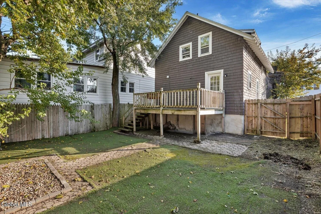 Photo of 2 Irving Place