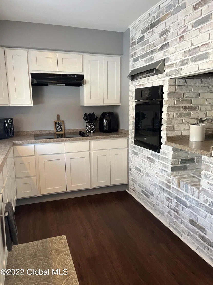 Photo of 1393 Kingston Ave