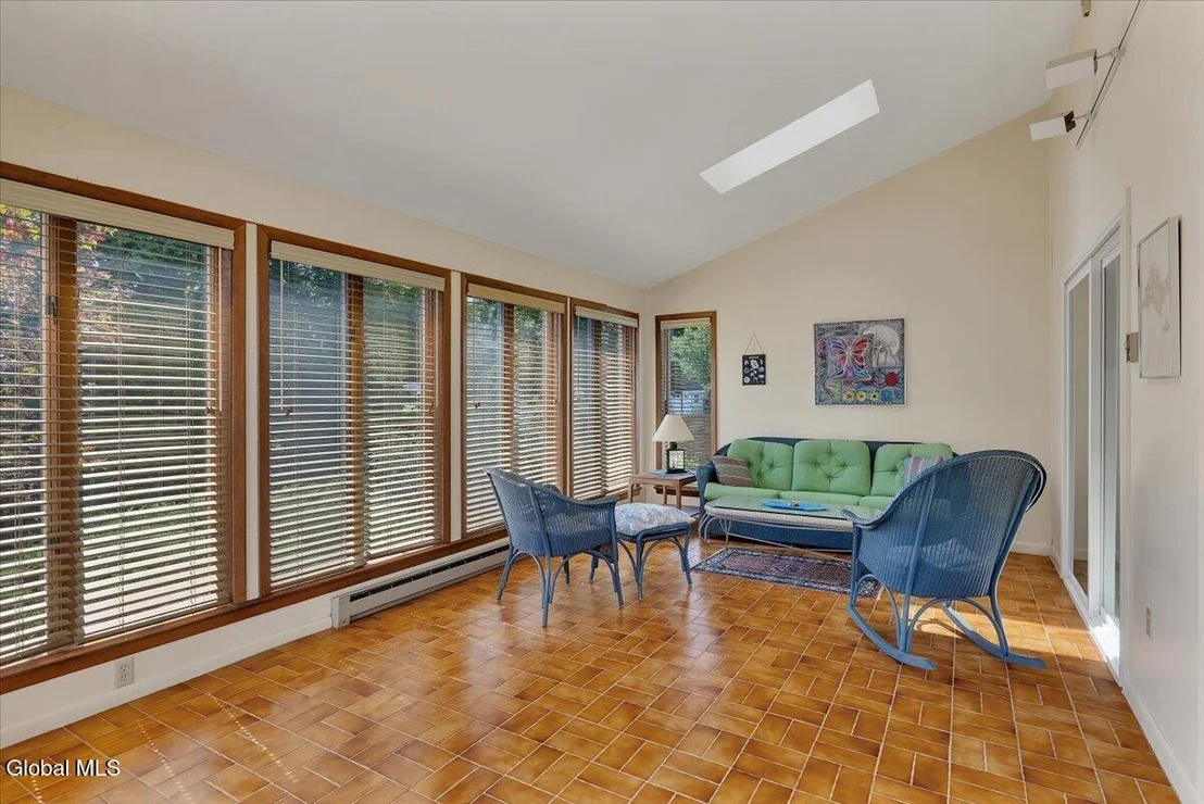 Photo of 109 Oakwood Drive
