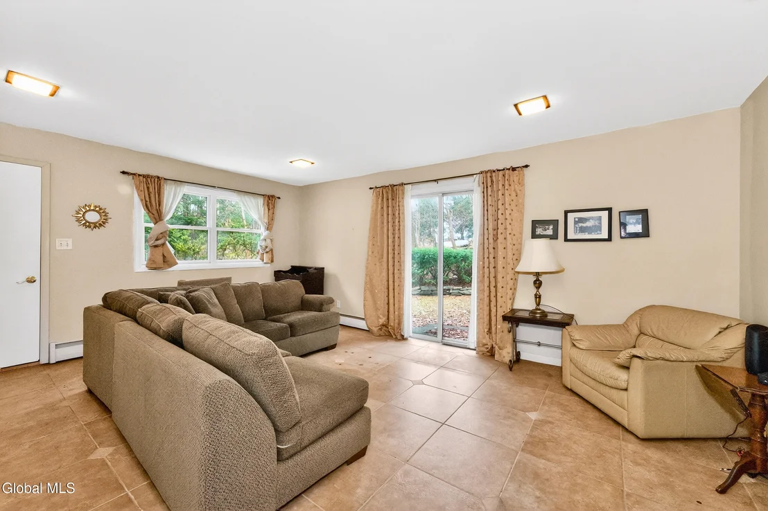 Photo of 7 N Maple Lane