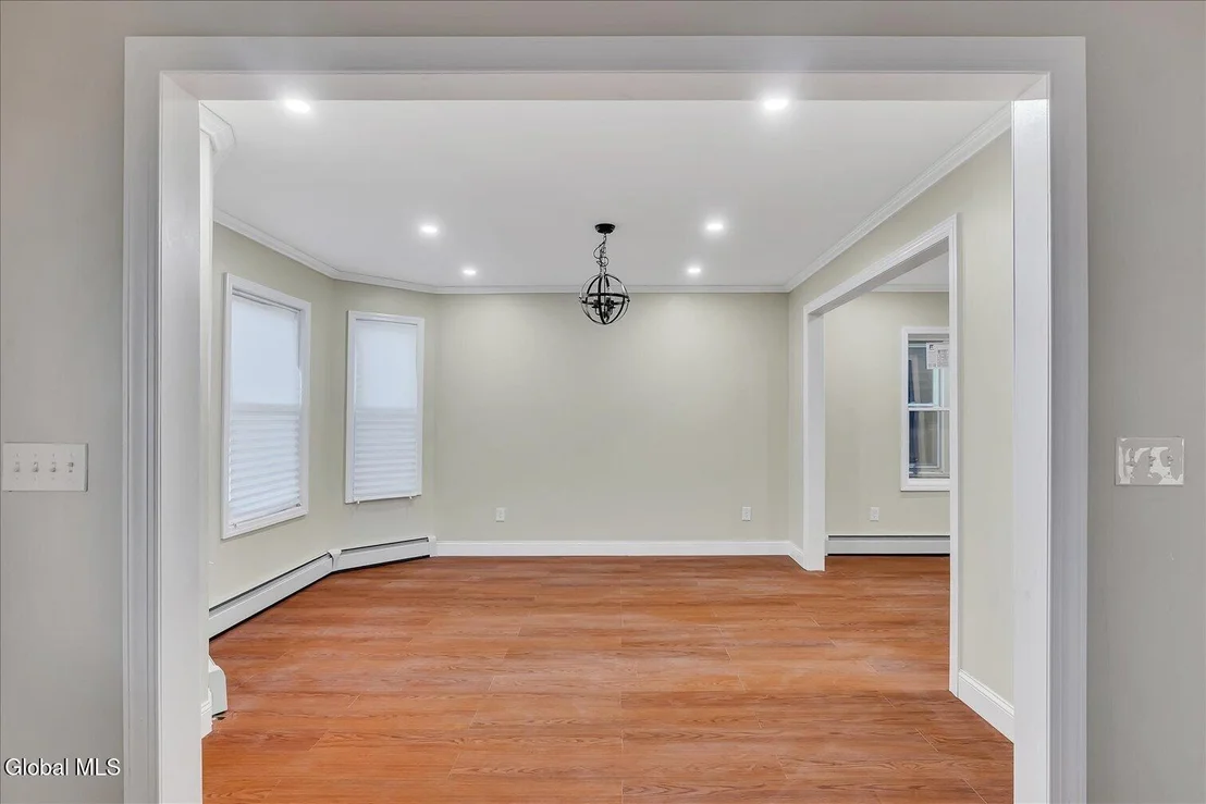 Photo of 27 Robinson Street