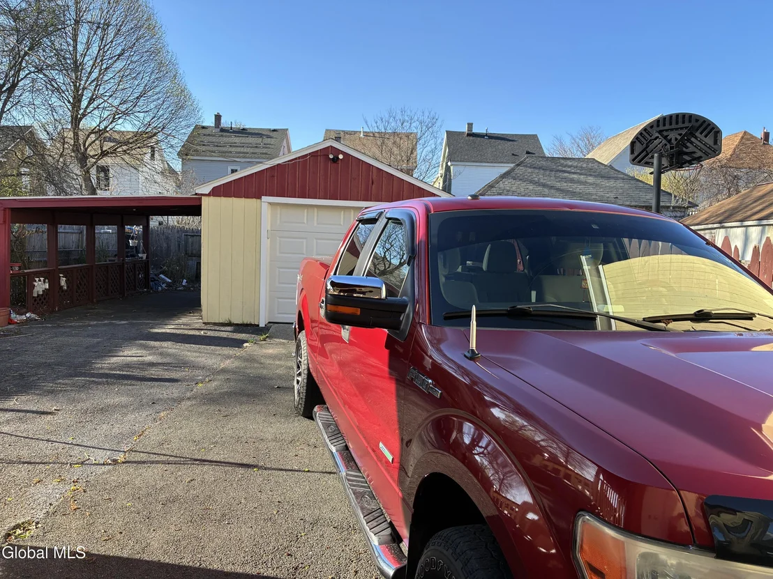 Photo of 817 Holland Road