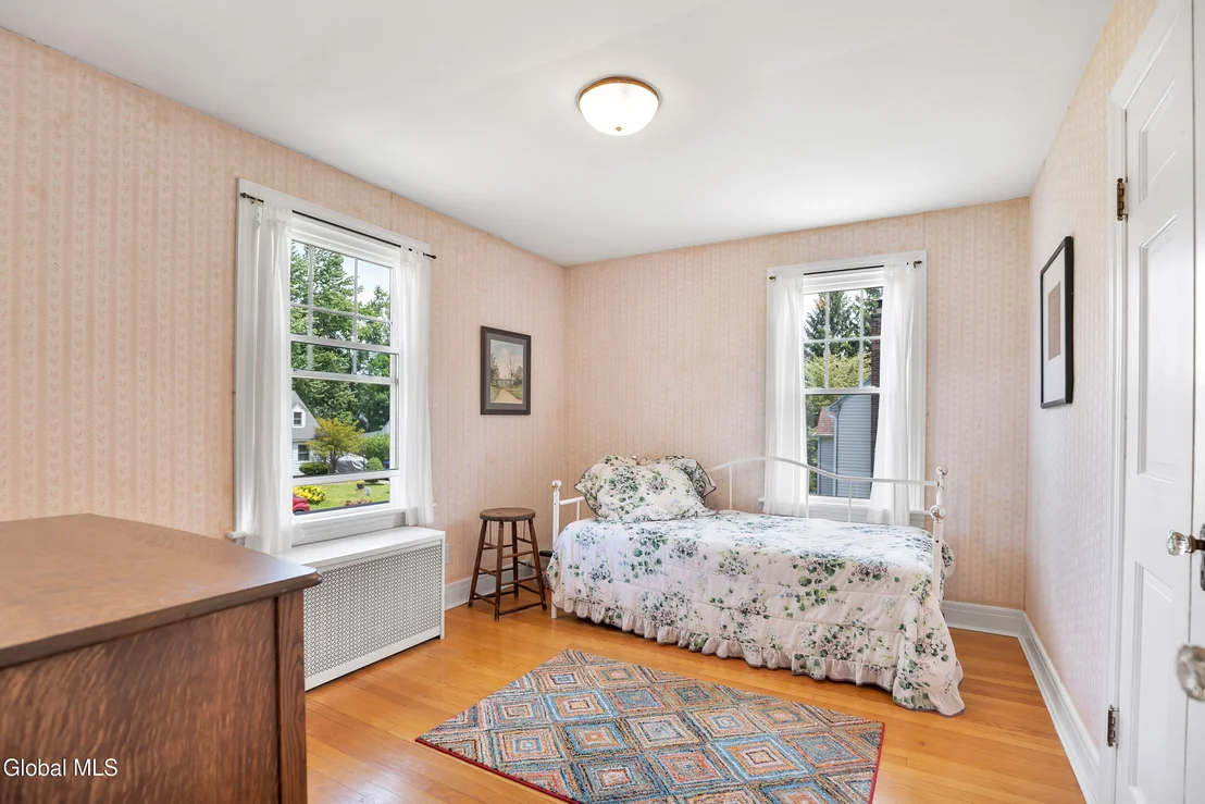 Photo of 723 Sanders Avenue