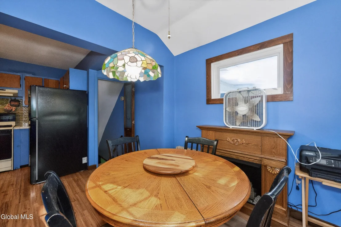 Photo of 1450 Baker Avenue
