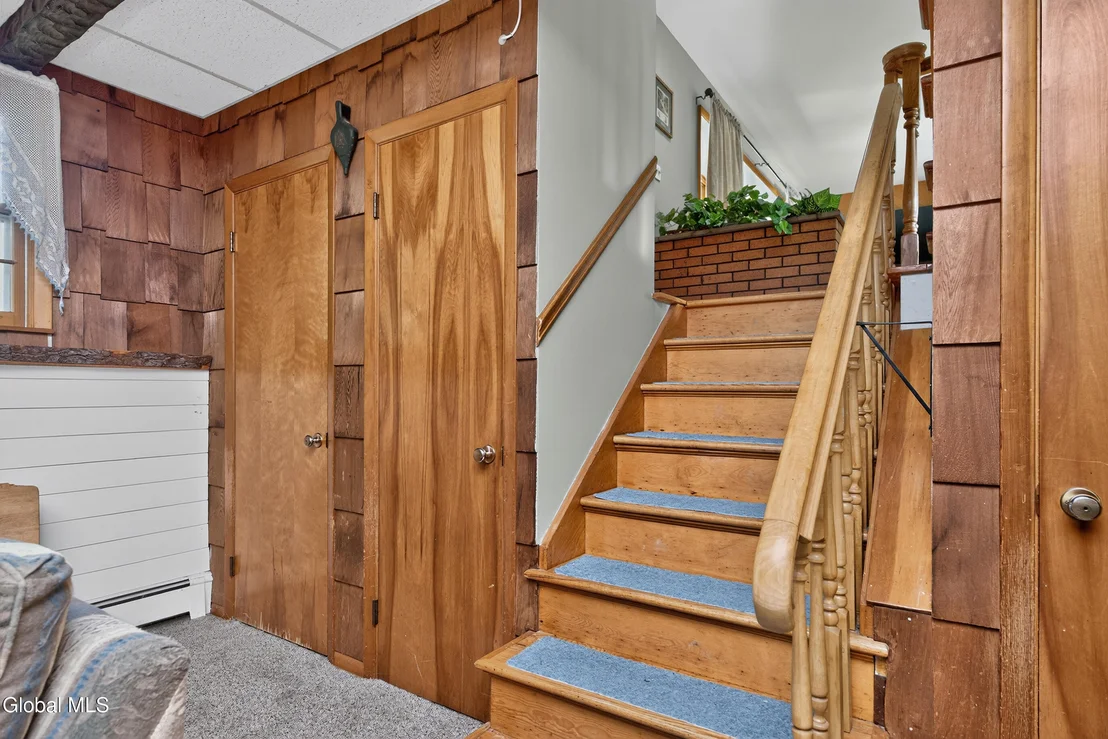 Photo of 137 Mammoth Spring Road