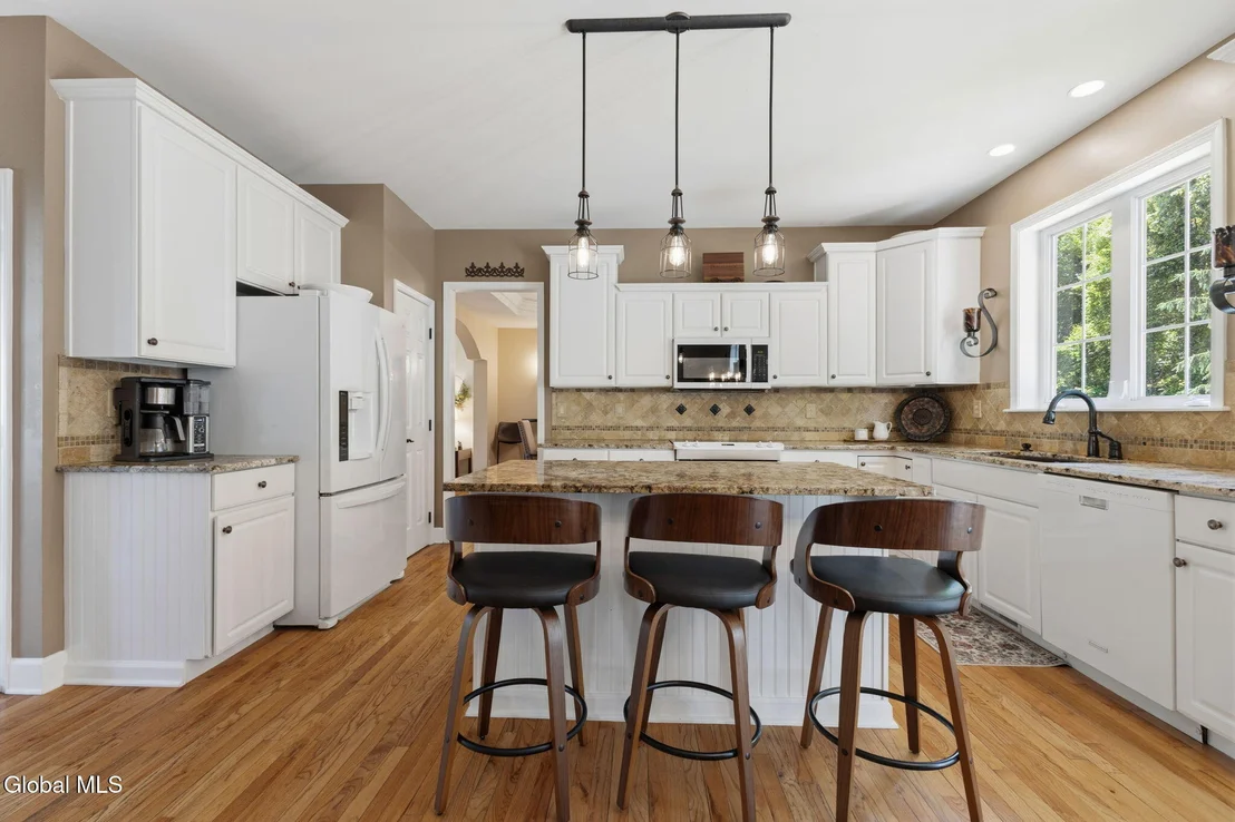 Photo of 46 Mann Boulevard
