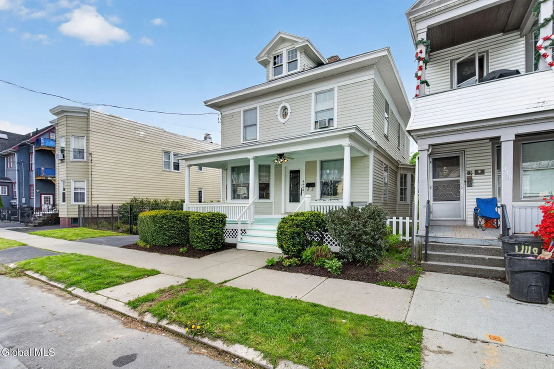 Photo of 446 Yates Street