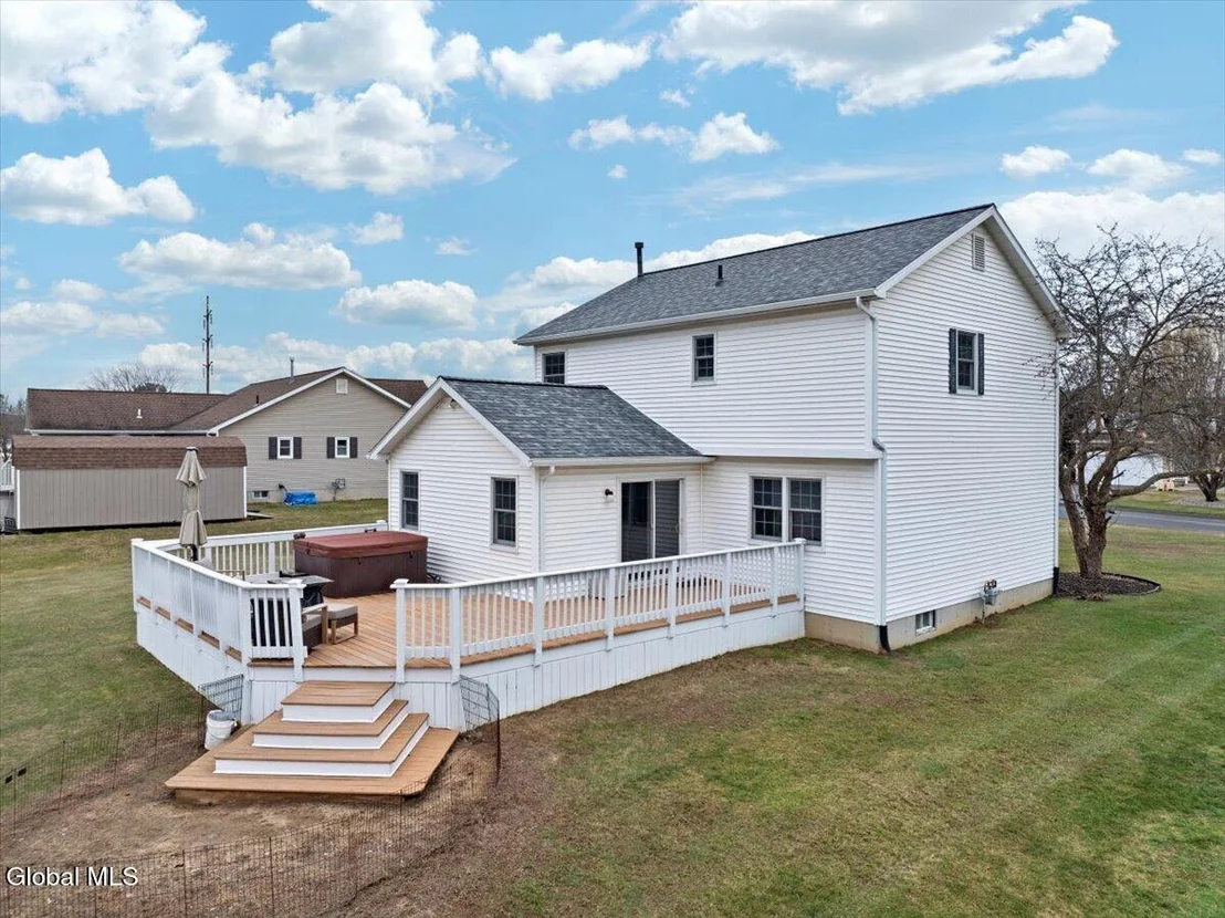 Photo of 128 Horizon Boulevard