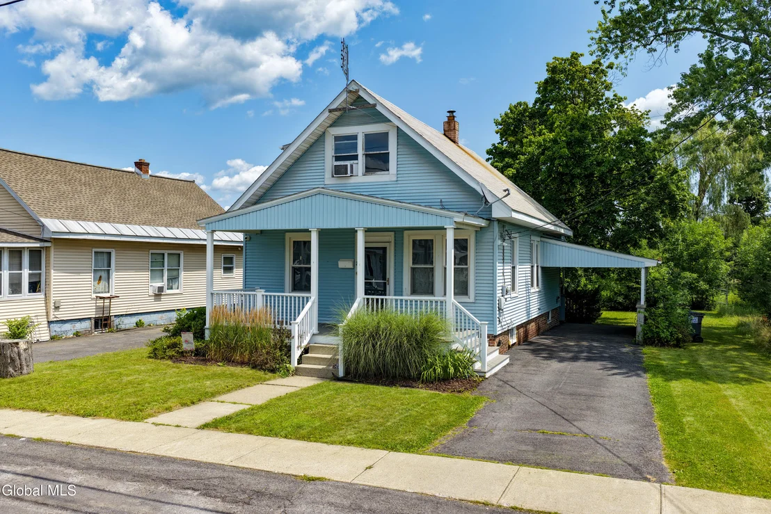 Photo of 2 McConnell Avenue