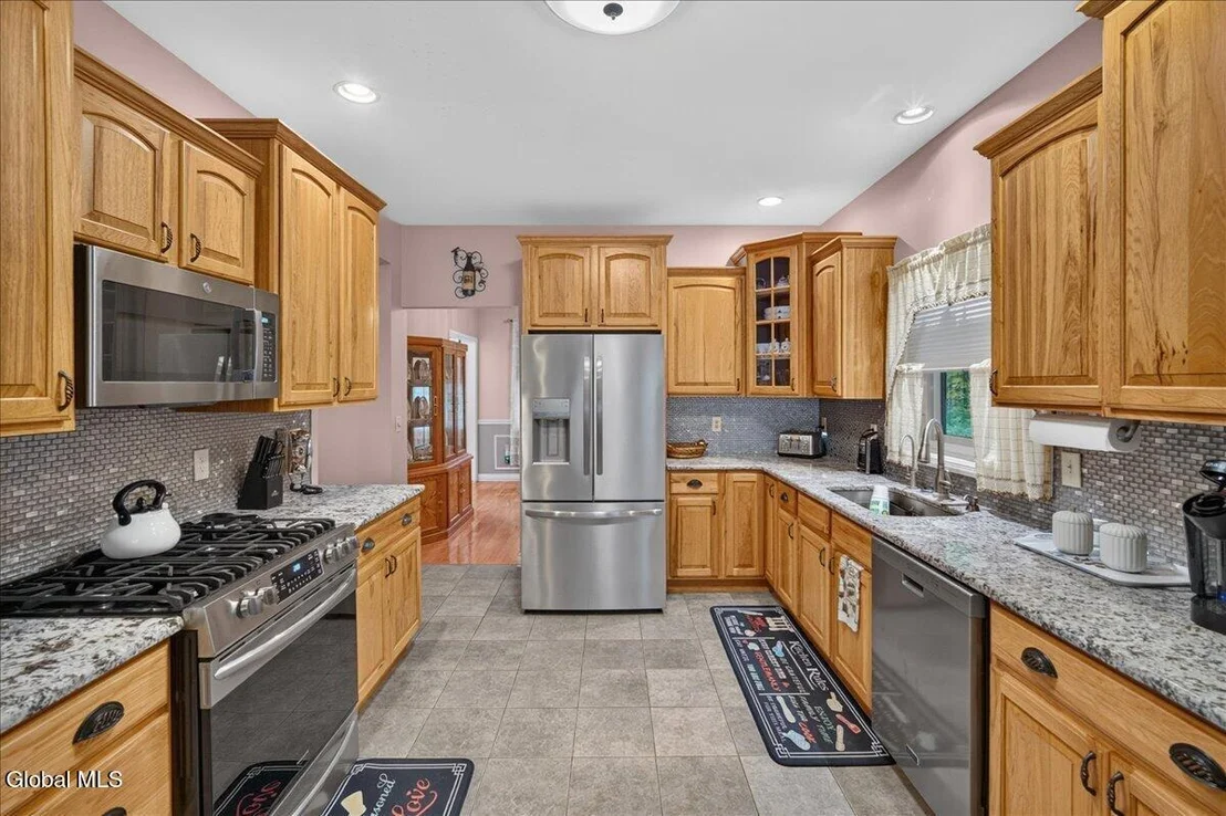 Photo of 74 Putnam Road