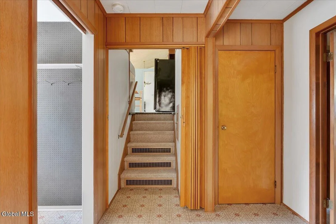 Photo of 109 Oakwood Drive