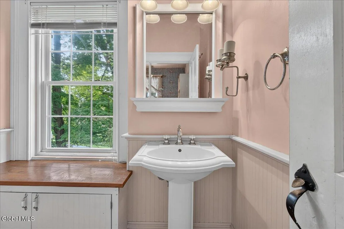 Photo of 254 Juniper Swamp Road