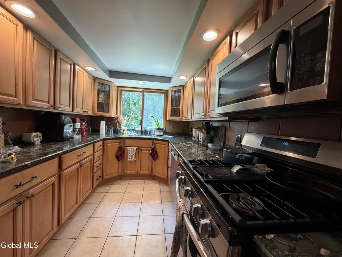 Photo of 24 Lakeview Avenue