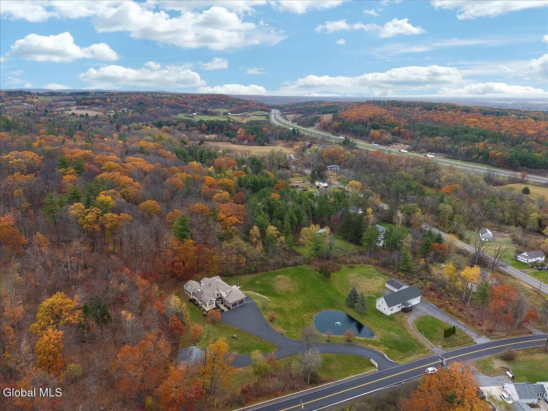Photo of 1306 Putnam Road