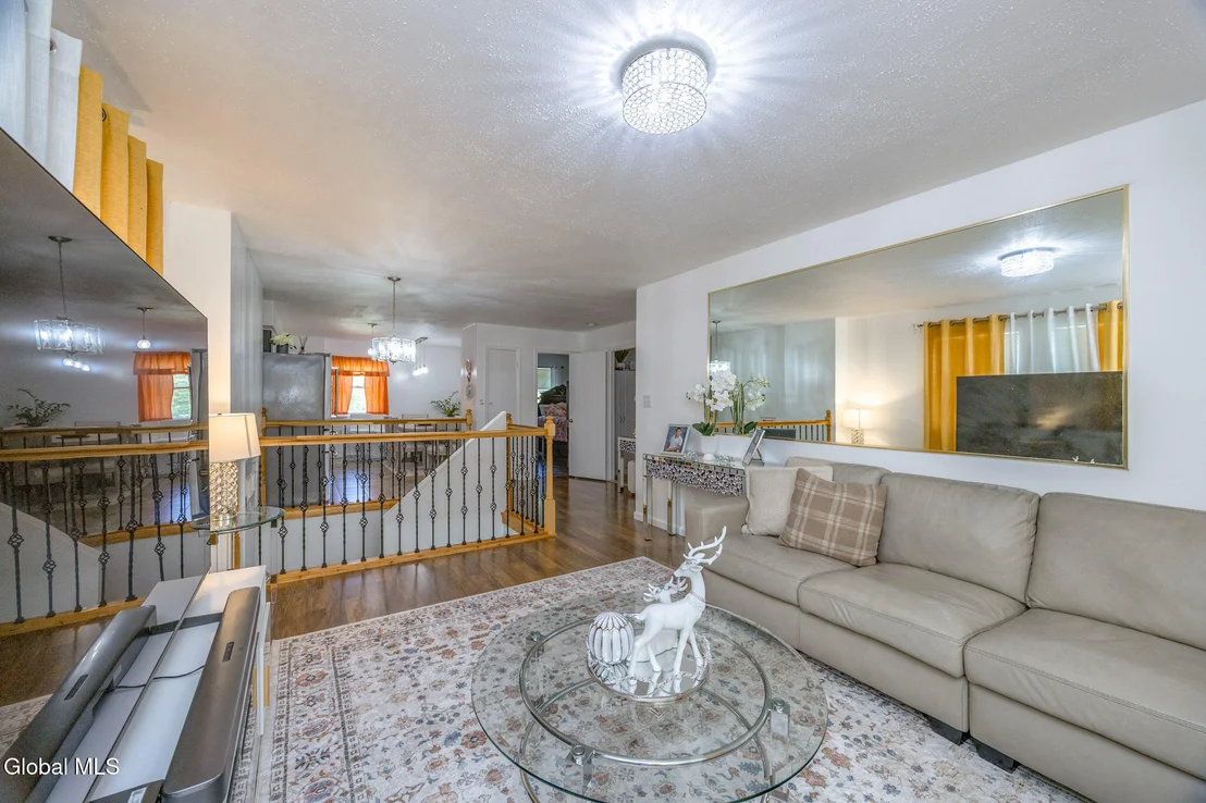 Photo of 821 Hillside Avenue