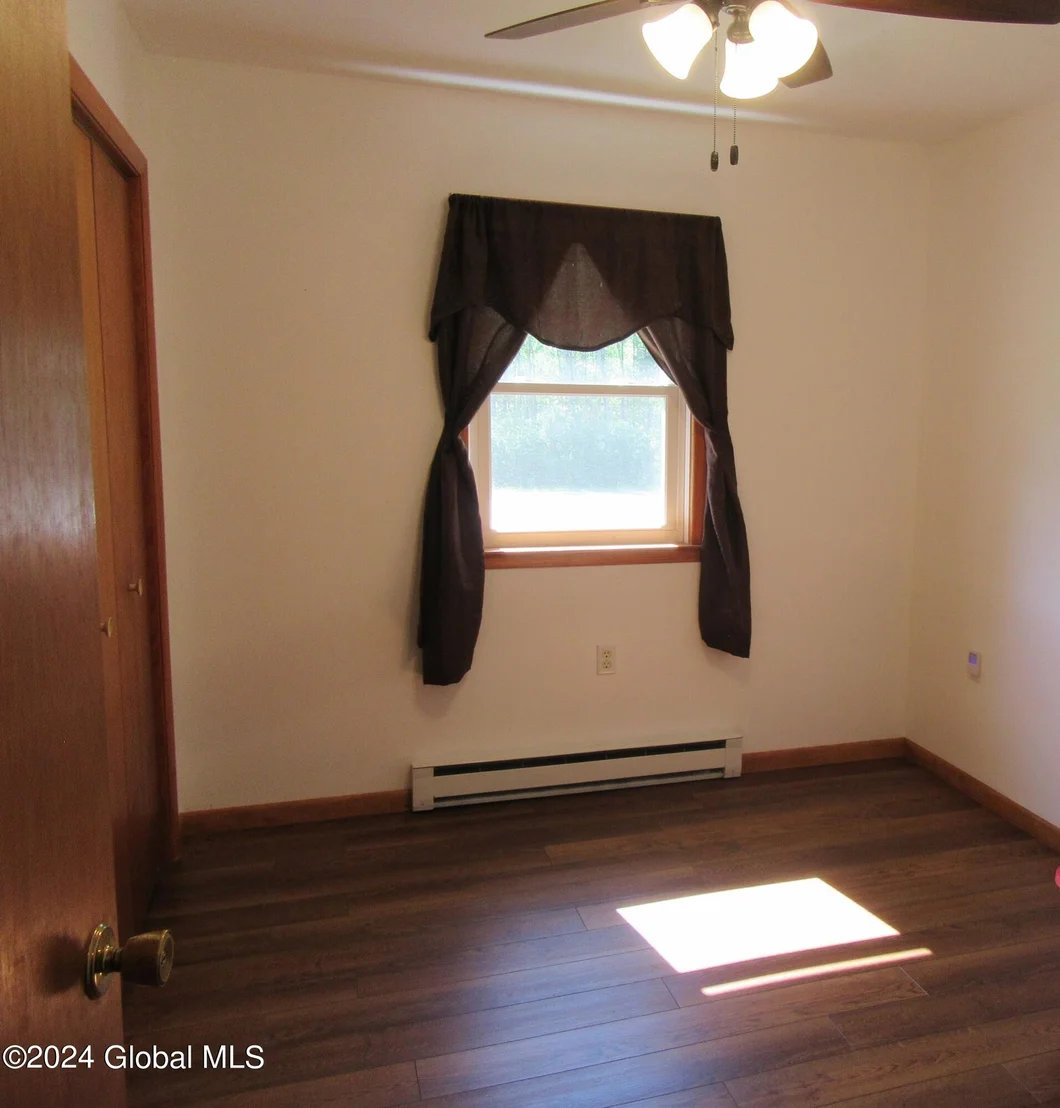 Photo of 8 Wall Street