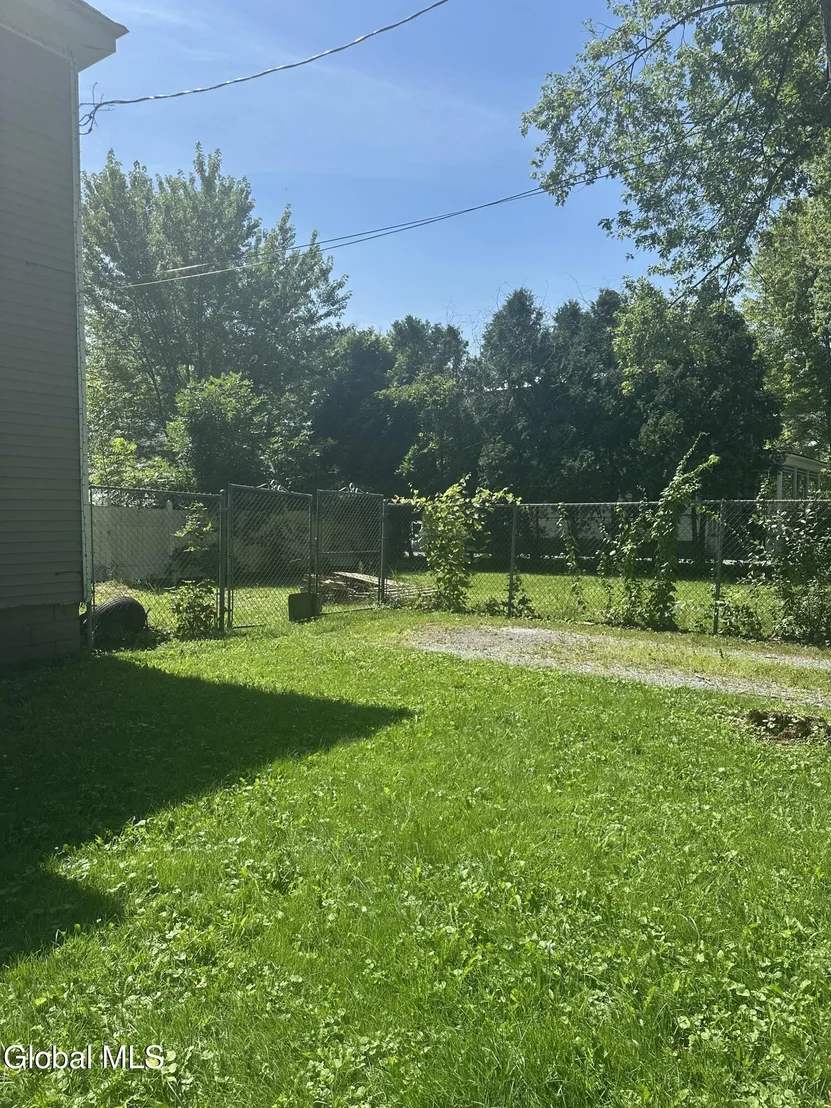 Photo of 19 Mohawk Avenue