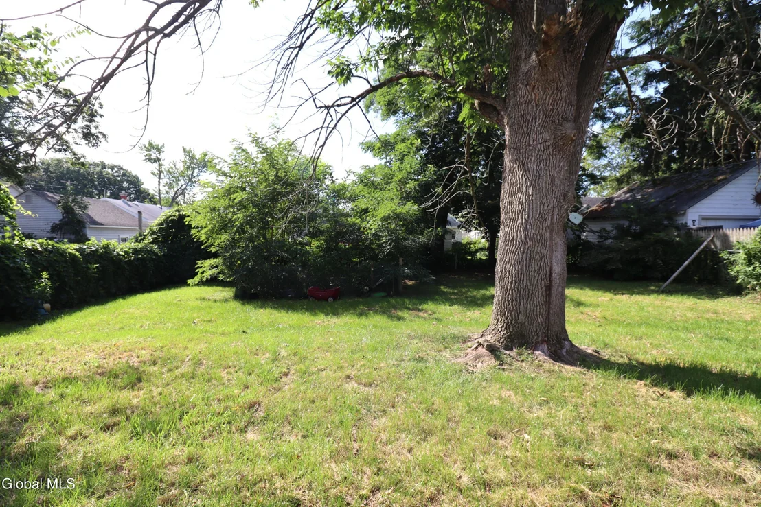 Photo of 2116 Neil Street