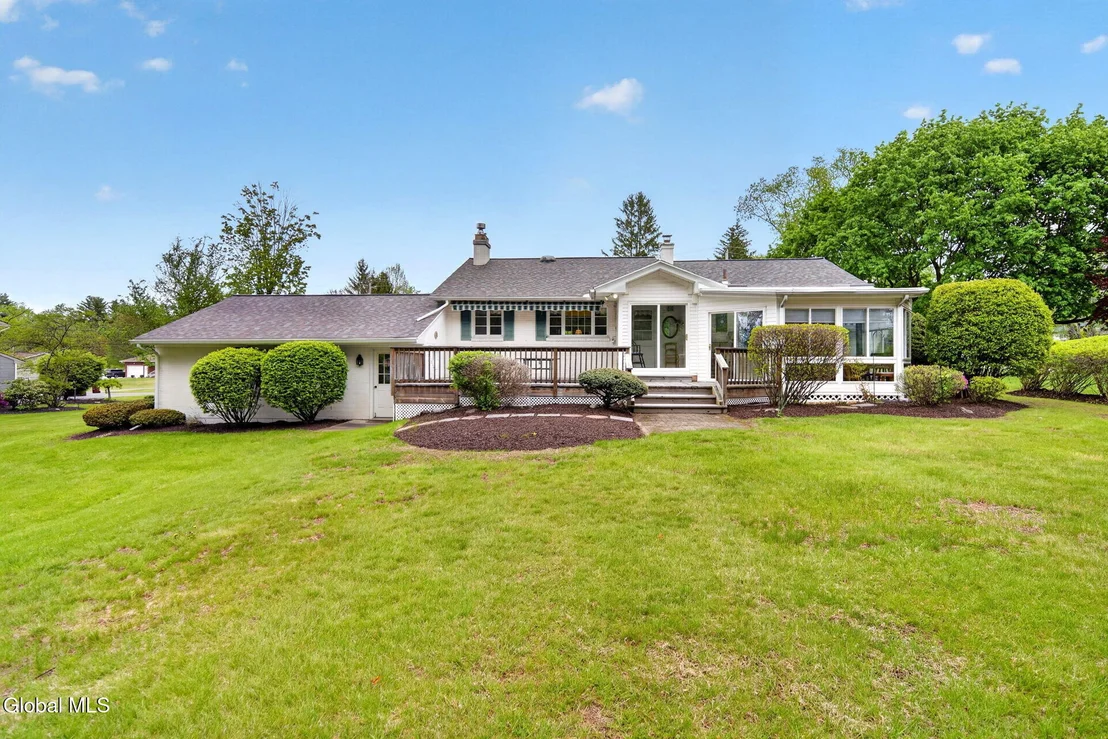 Photo of 280 Lishakill Road
