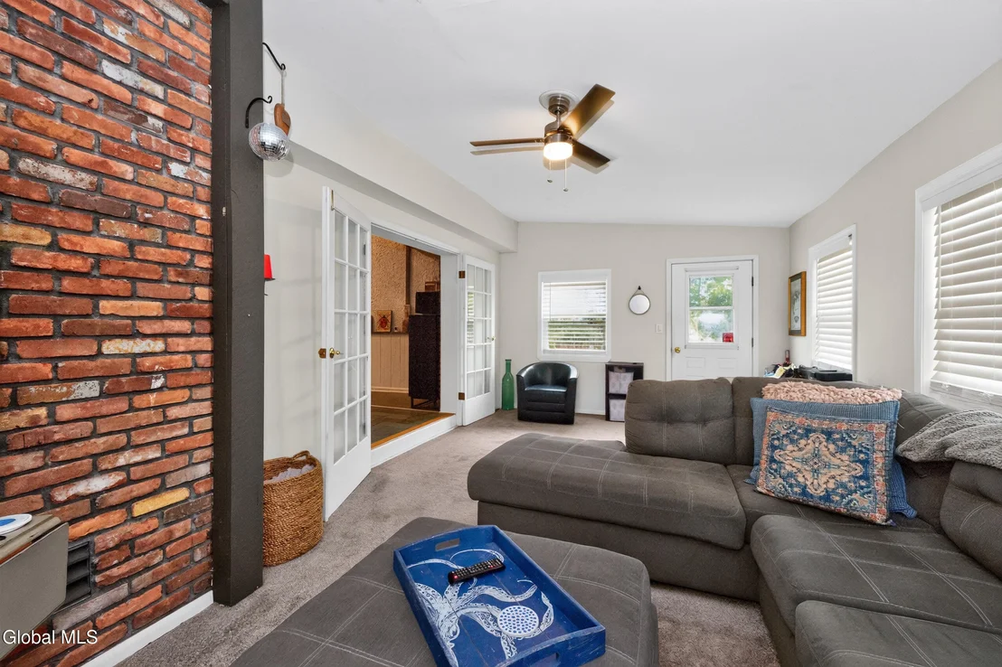 Photo of 341 Princetown Road