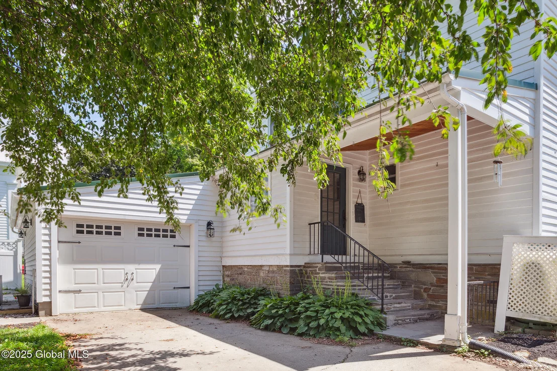 Photo of 272 Main Street