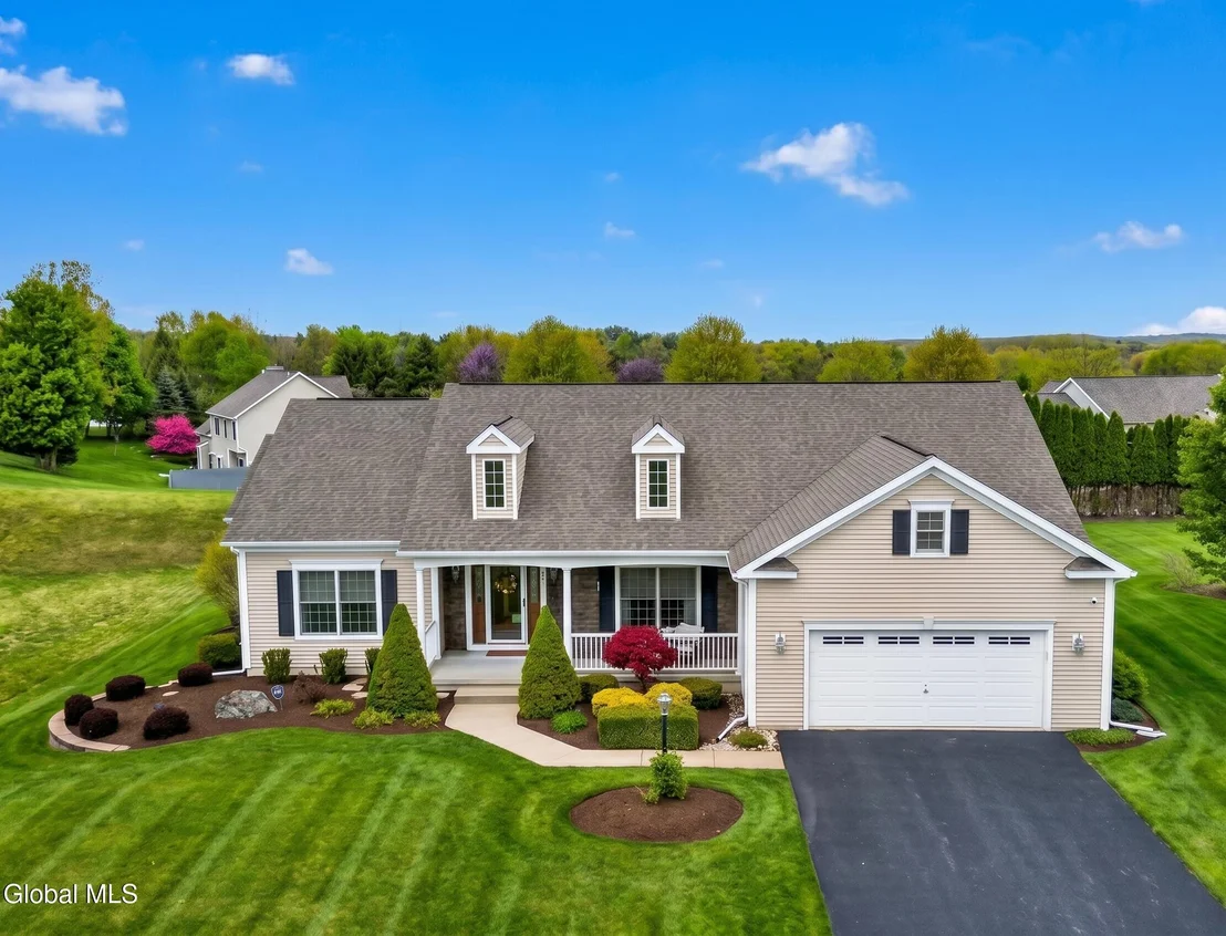 Photo of 8 Addison Way