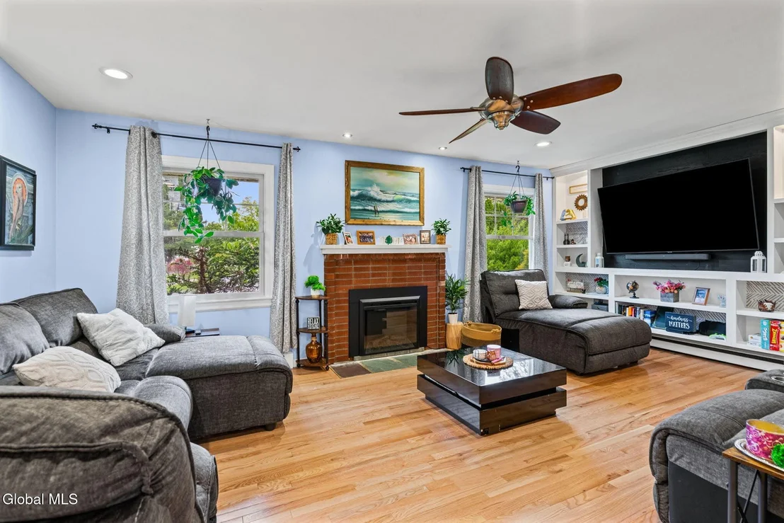 Photo of 19 Sylvan Lane