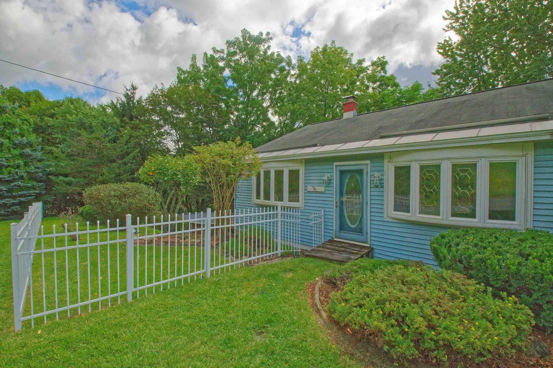 Photo of 3252 TIBBITS Avenue