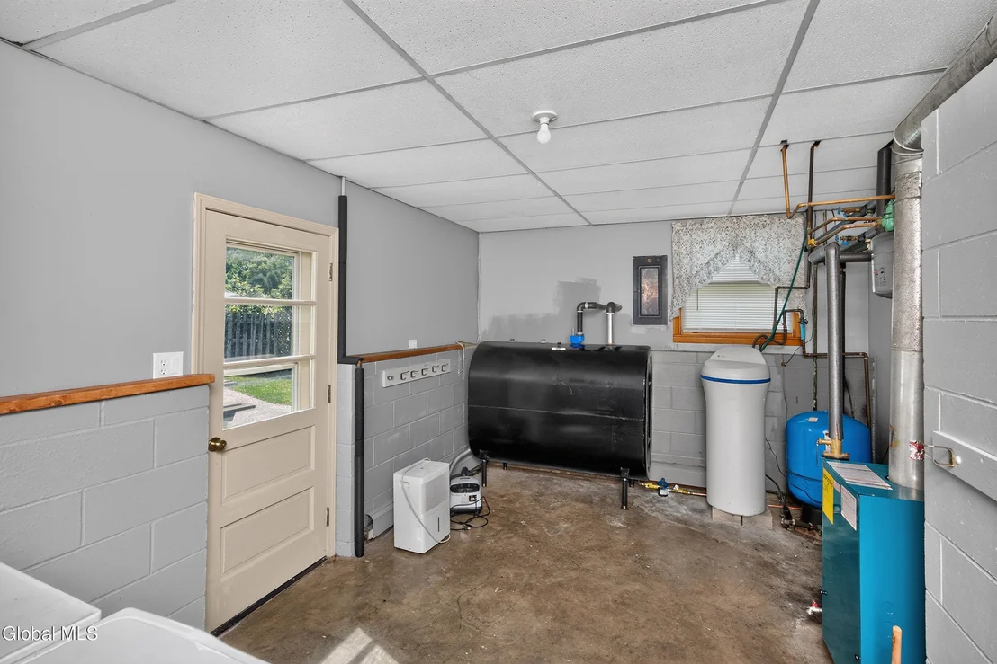 Photo of 137 Mammoth Spring Road