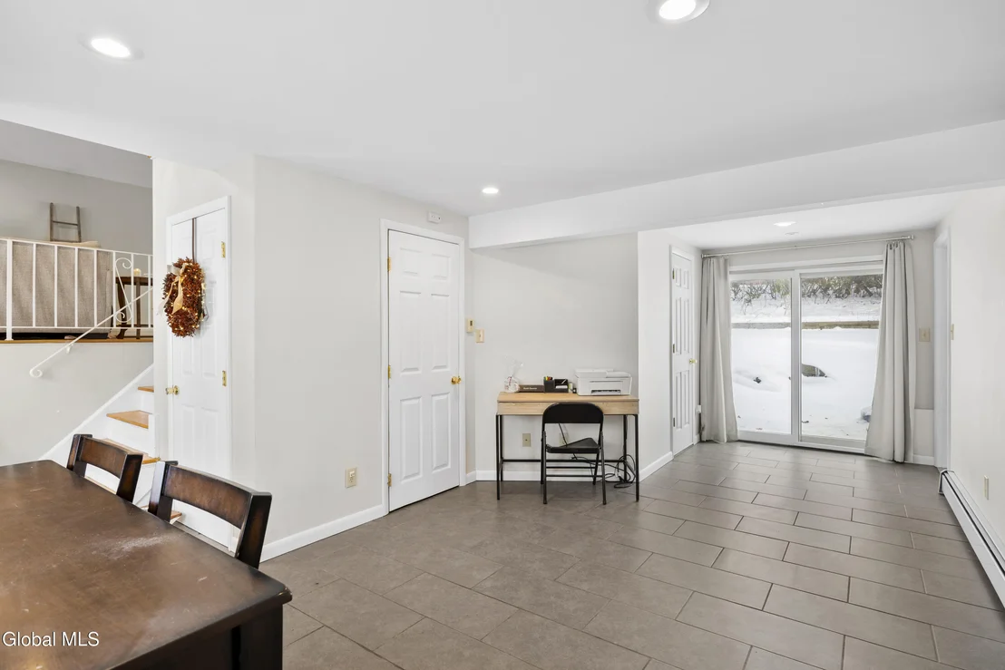 Photo of 27 Davis Avenue
