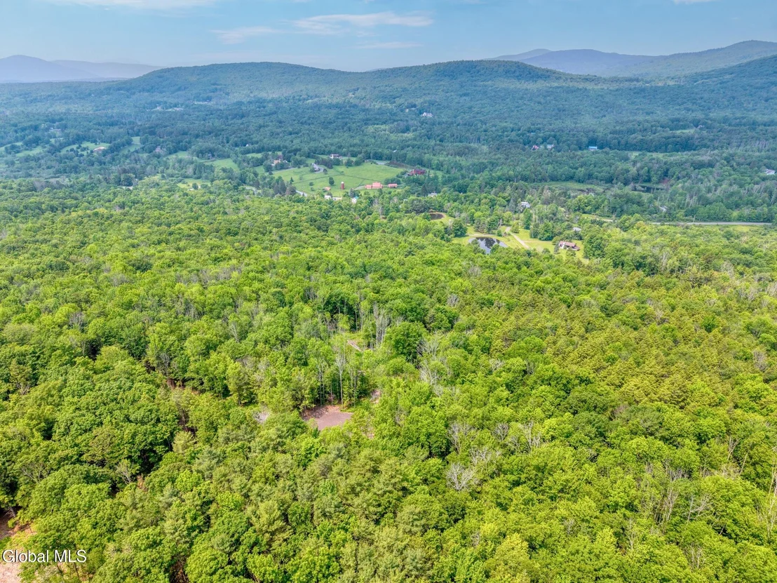 Photo of Unit LOT8 at 8 Boulder Brook Road