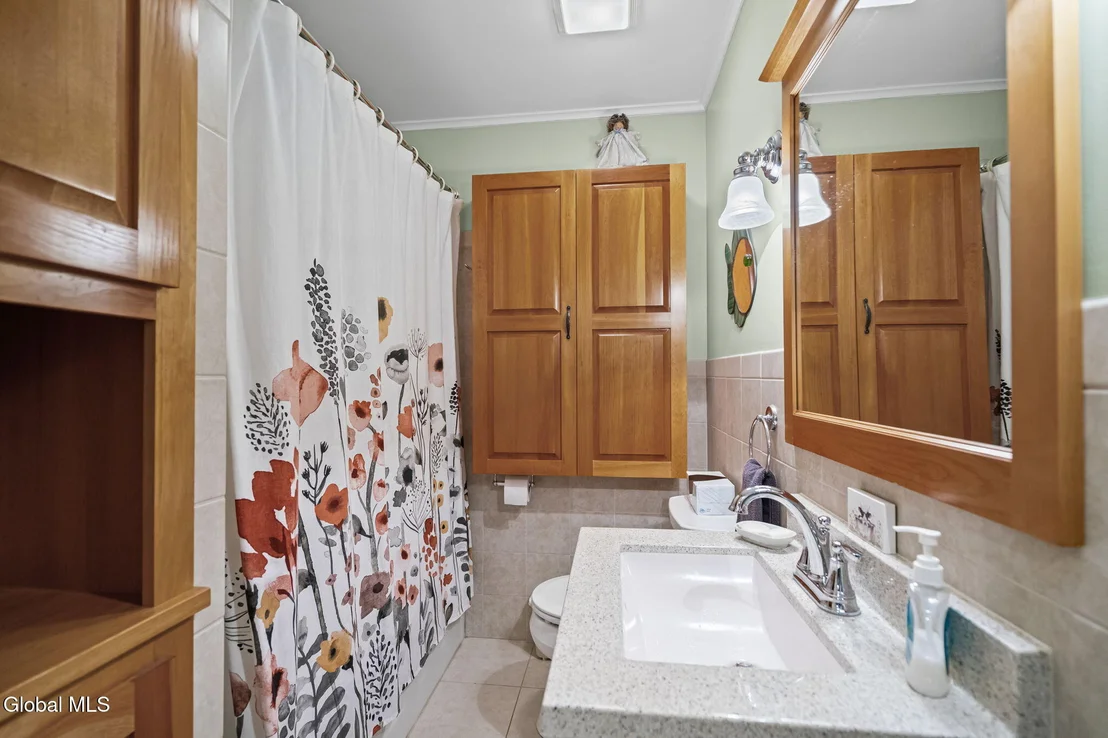 Photo of 303 Wren Street