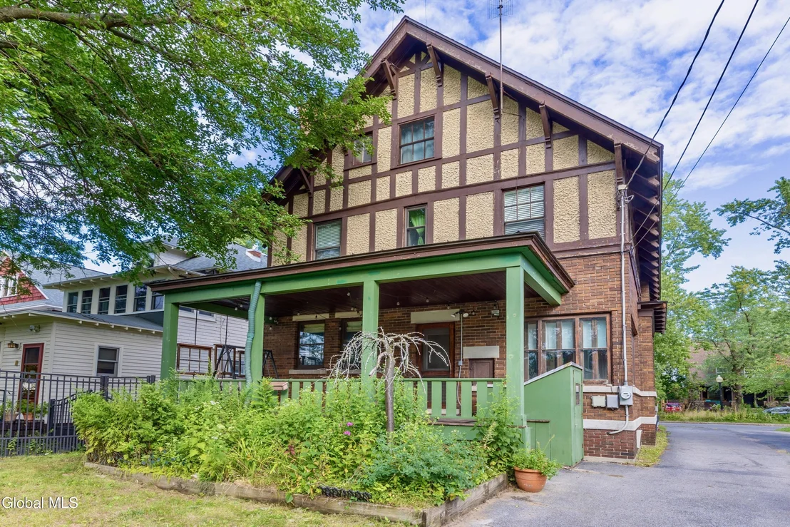 Photo of 6 Morris Avenue
