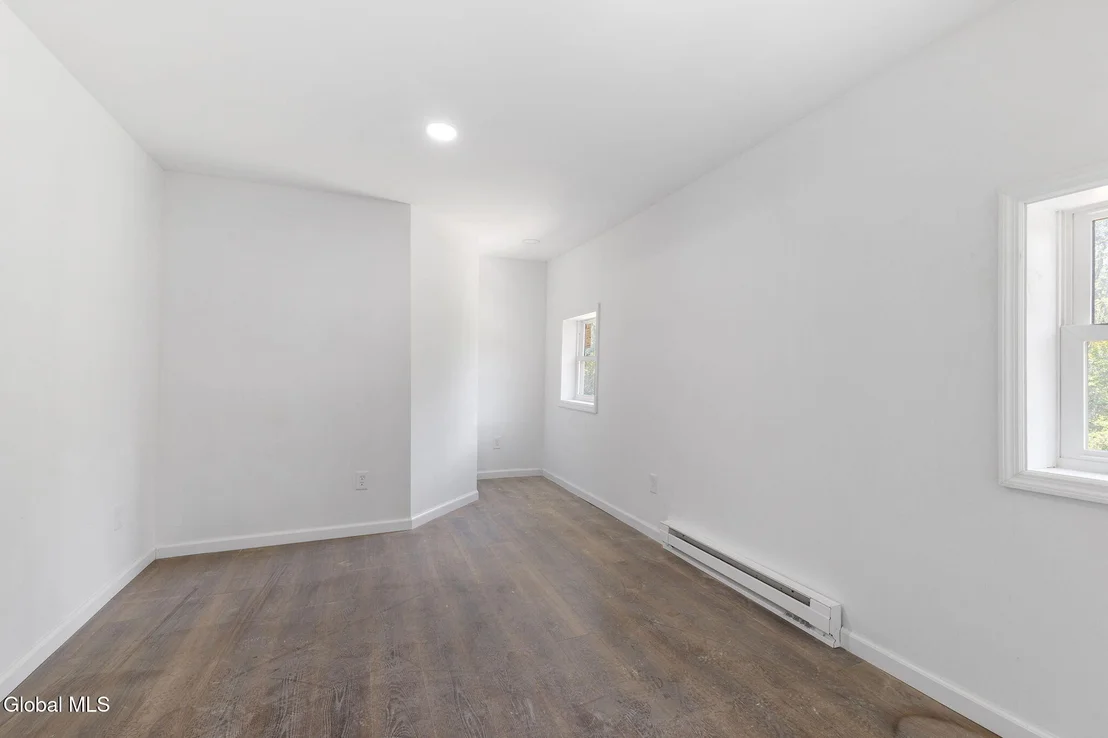 Photo of 5 White Road
