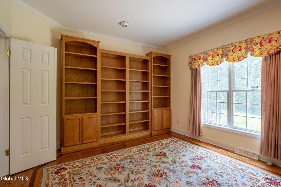Photo of 10 Whitestone Way
