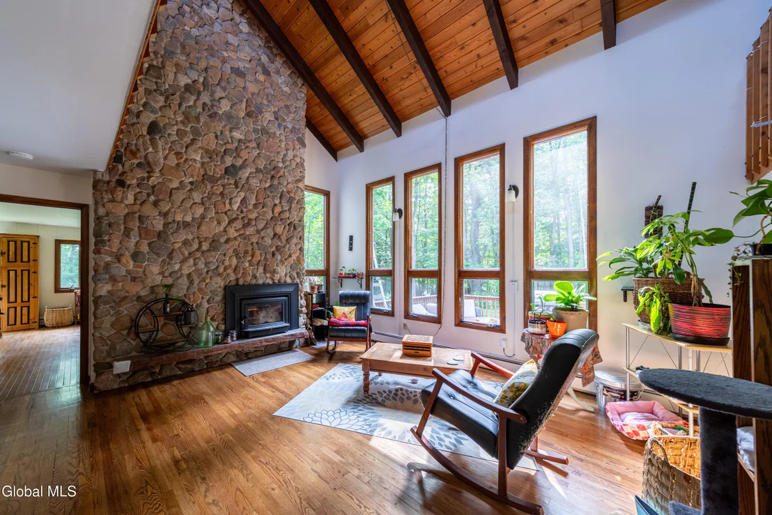Photo of 588 Bagdad Road