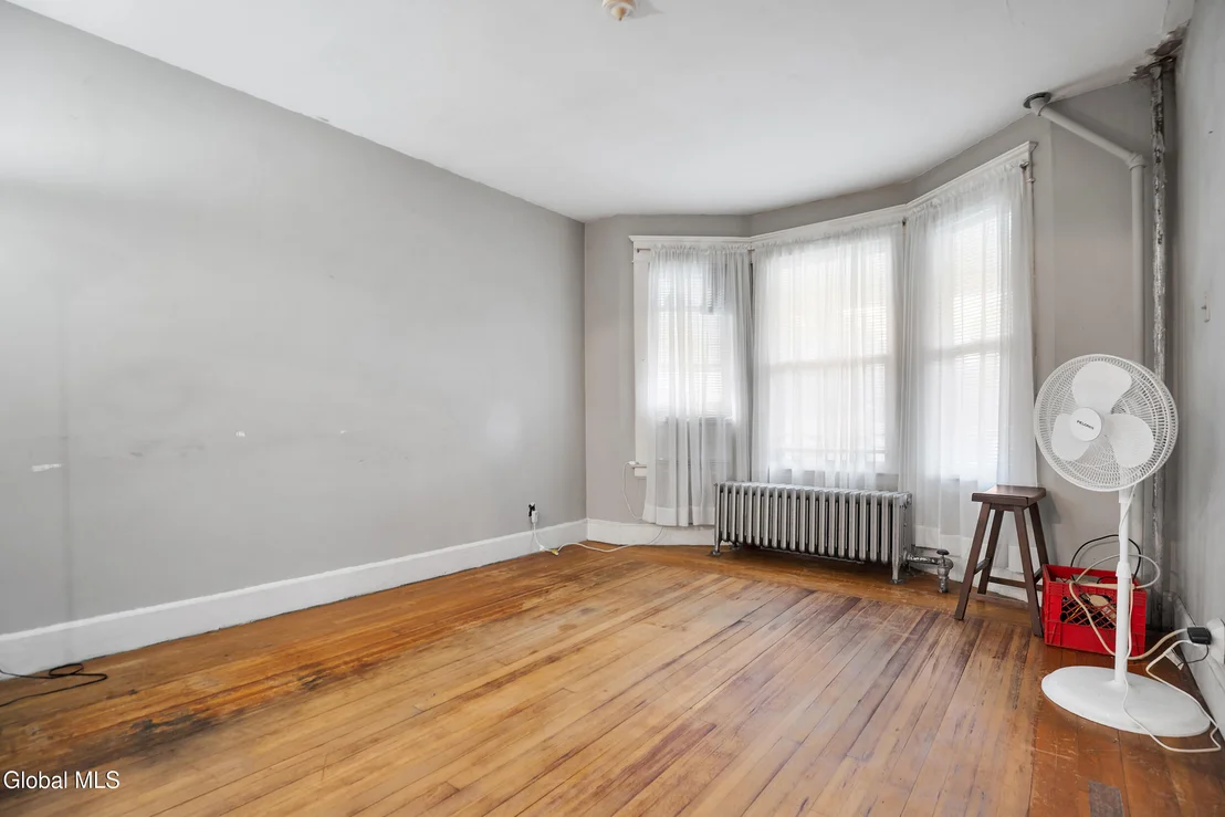 Photo of 1322 Alden Place