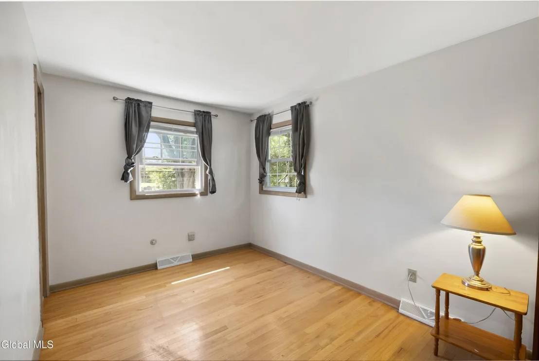 Photo of 141 Birchwood Drive