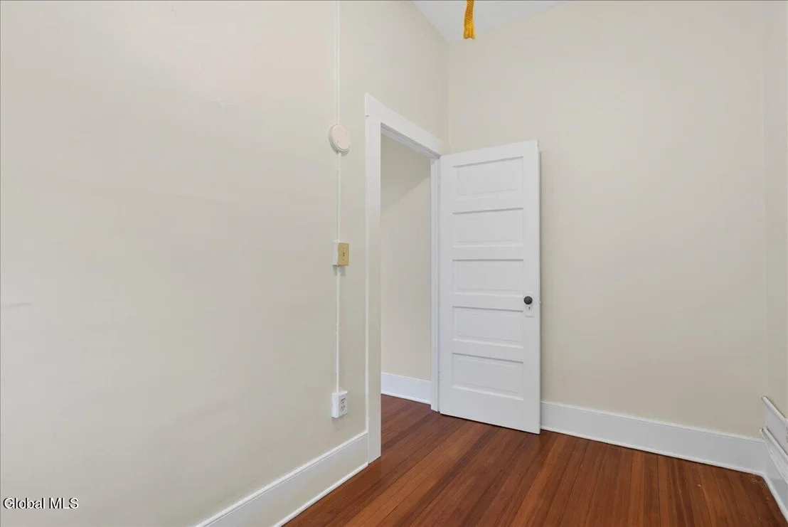 Photo of 121 Maple Avenue