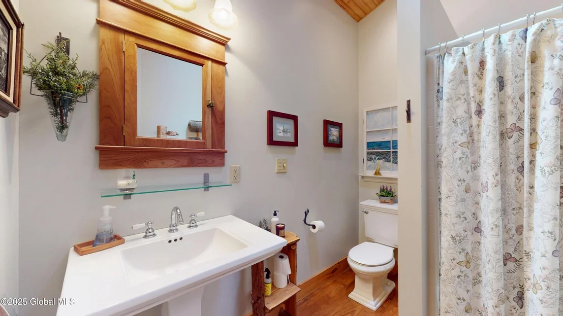 Photo of 44 Overbrook Road