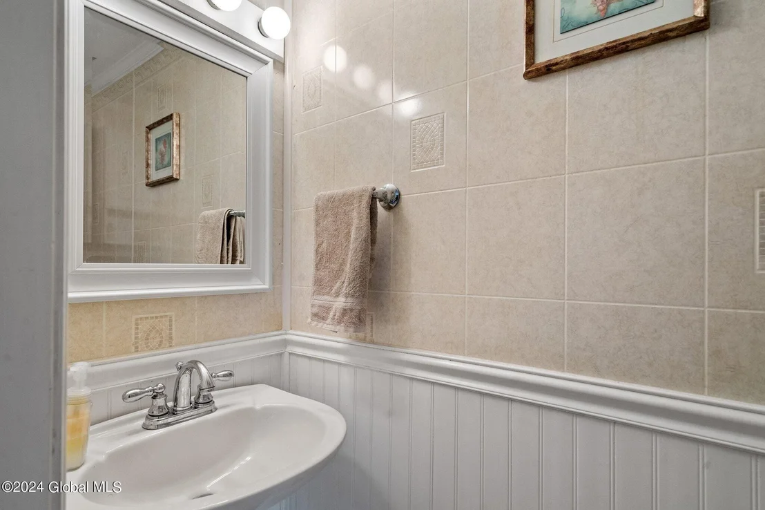 Photo of 136 Fabian Drive