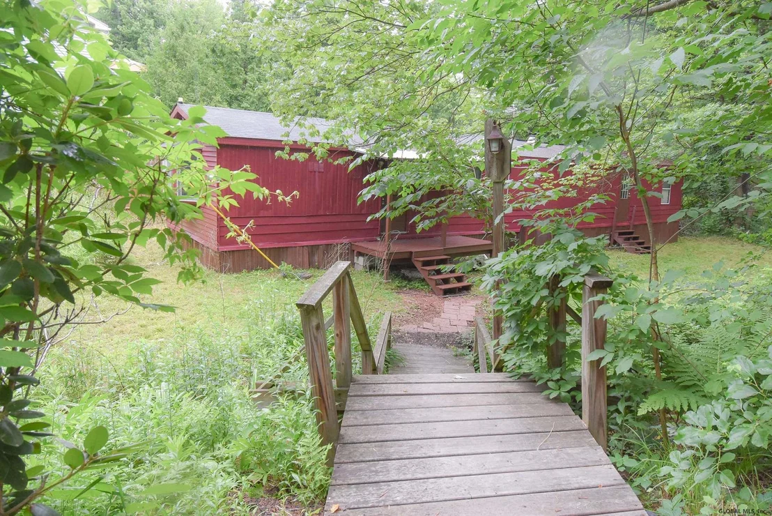 Photo of 104 DUNSBACH Road